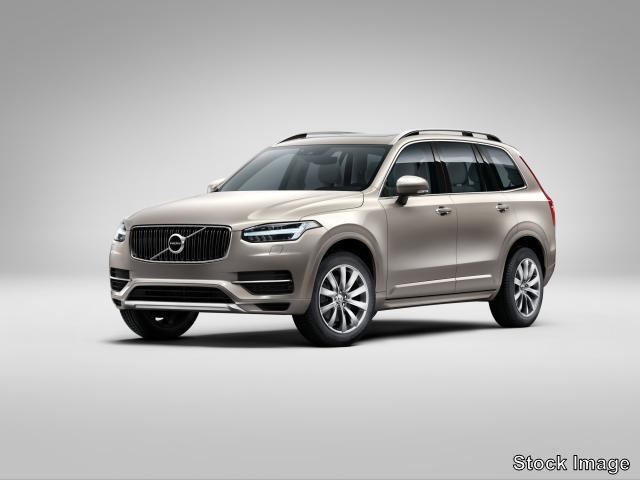 2018 Volvo XC90 T5 Momentum 7-Passenger