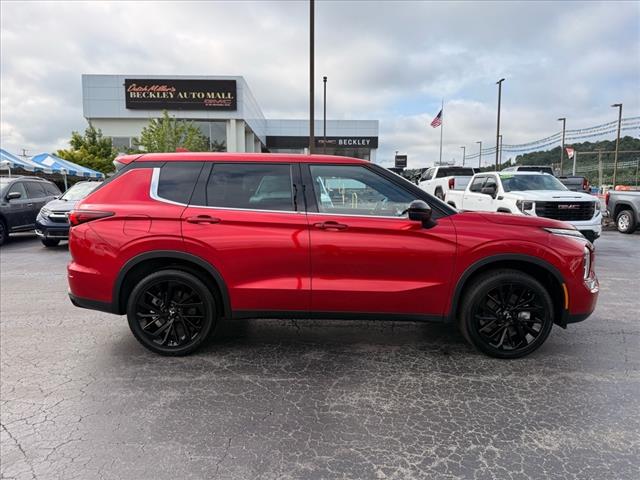 2023 Mitsubishi Outlander Black Edition