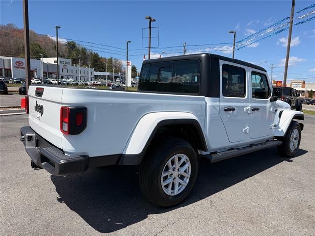 2023 Jeep Gladiator Sport S