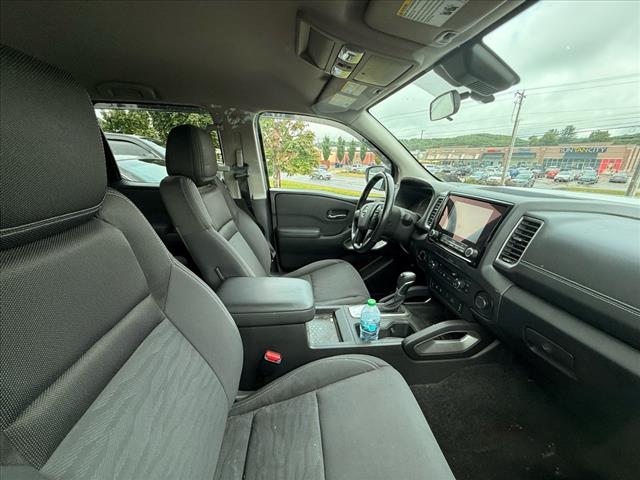 2022 Nissan Frontier SV