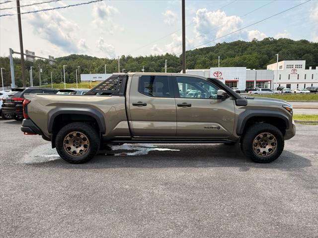 2024 Toyota Tacoma Trailhunter HV