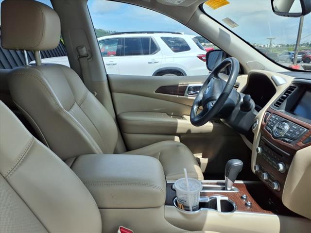 2017 Nissan Pathfinder Platinum