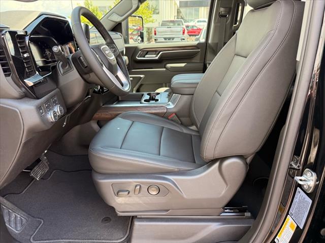 2025 GMC Sierra 2500HD SLT
