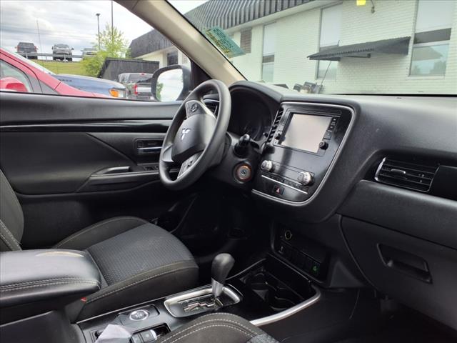 2020 Mitsubishi Outlander ES