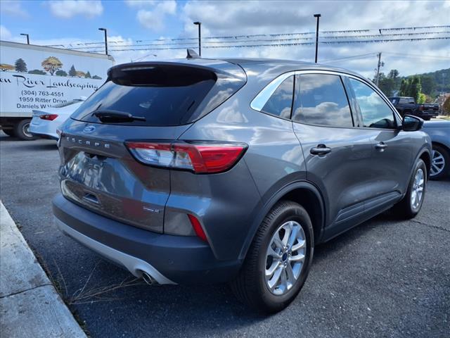 2022 Ford Escape Hybrid SE