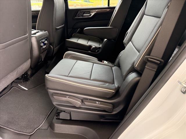 2025 GMC Yukon Elevation