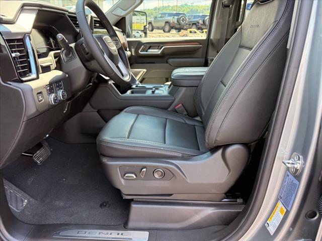 2025 GMC Sierra 2500HD Denali