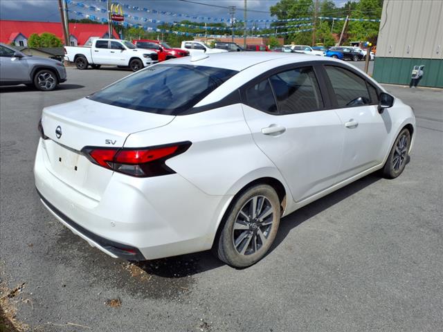 2022 Nissan Versa SV