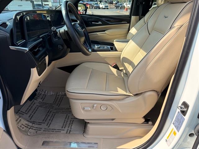 2022 Cadillac Escalade Premium Luxury
