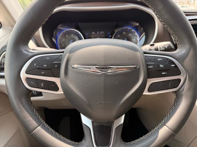 2022 Chrysler Voyager LX