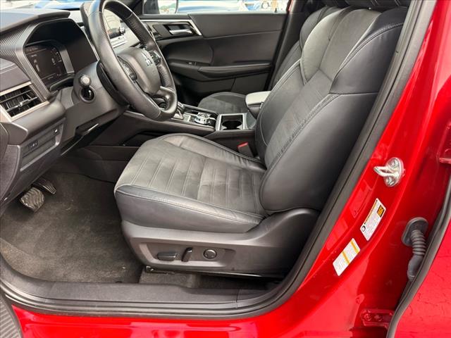 2023 Mitsubishi Outlander Black Edition
