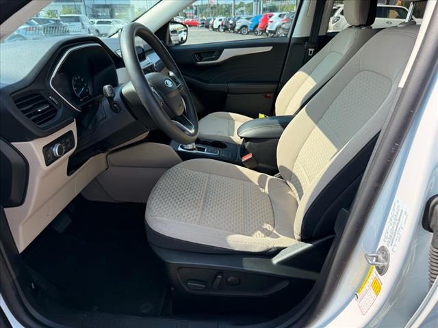 2022 Ford Escape Hybrid SE