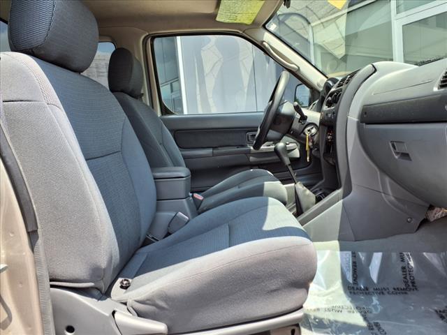 2004 Nissan Frontier XE