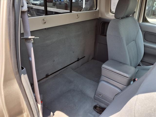 2004 Nissan Frontier XE