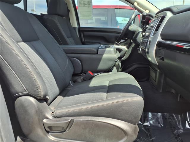 2017 Nissan Titan SV