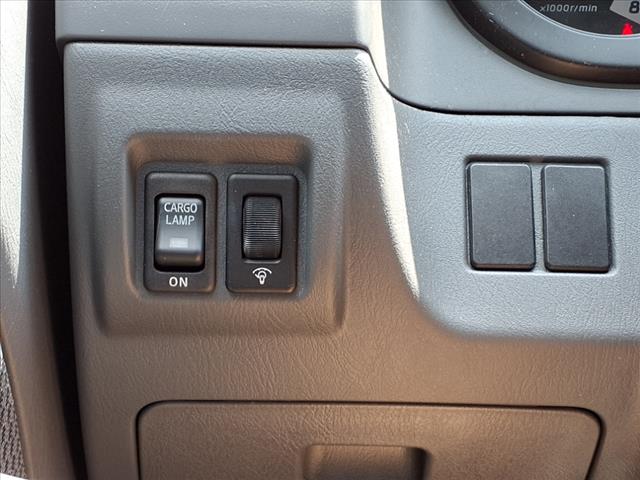 2004 Nissan Frontier XE