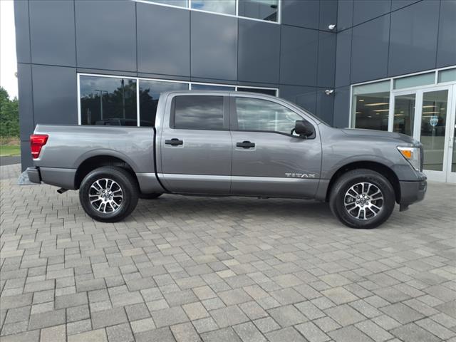 2024 Nissan Titan SV