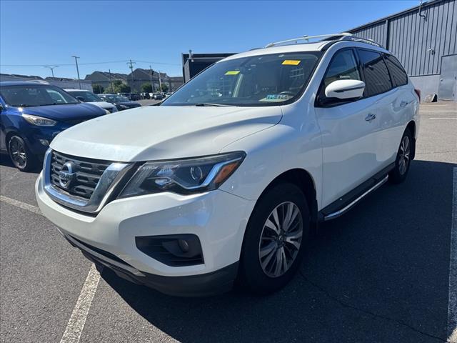2017 Nissan Pathfinder SL