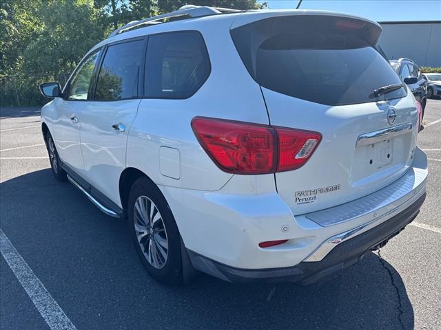 2017 Nissan Pathfinder SL