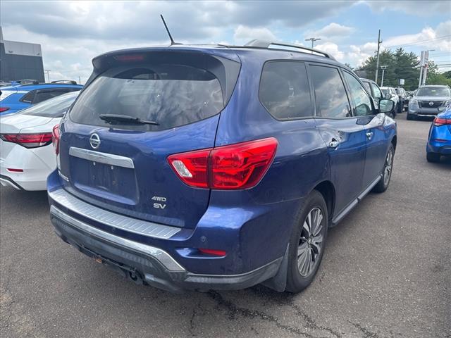 2017 Nissan Pathfinder SV