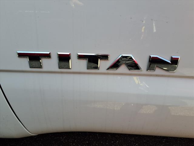 2017 Nissan Titan SV