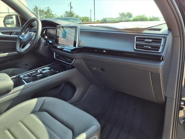 2025 Volkswagen Atlas Cross Sport 2.0T SEL