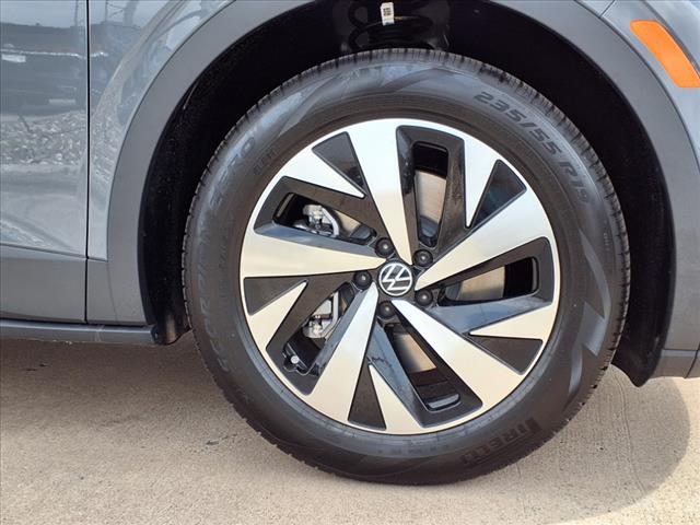 2025 Volkswagen ID.4 Pro