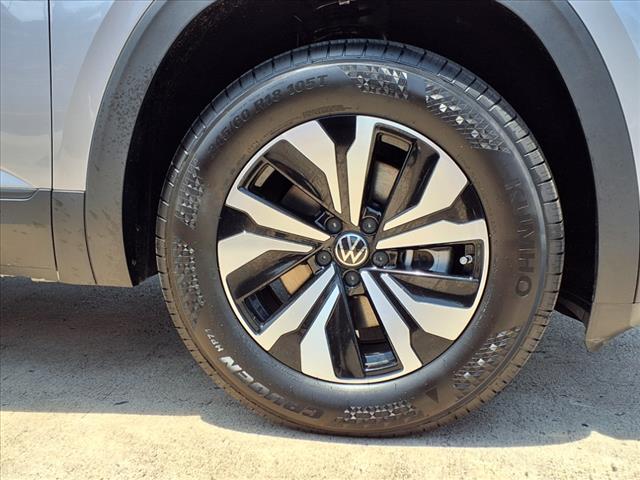 2025 Volkswagen Atlas Cross Sport 2.0T SE