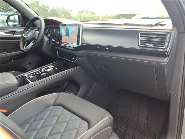 2026 Volkswagen Atlas Cross Sport SEL Premium R-Line 4Motion