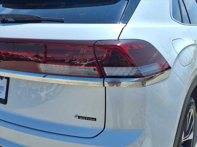 2024 Volkswagen Atlas Cross Sport 2.0T SEL Premium R-Line