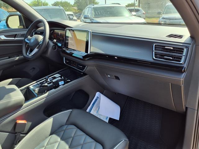 2025 Volkswagen Atlas Cross Sport 2.0T SEL Premium R-Line