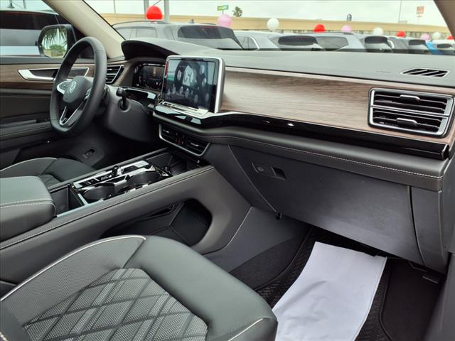2025 Volkswagen Atlas 2.0T SEL Premium R-Line