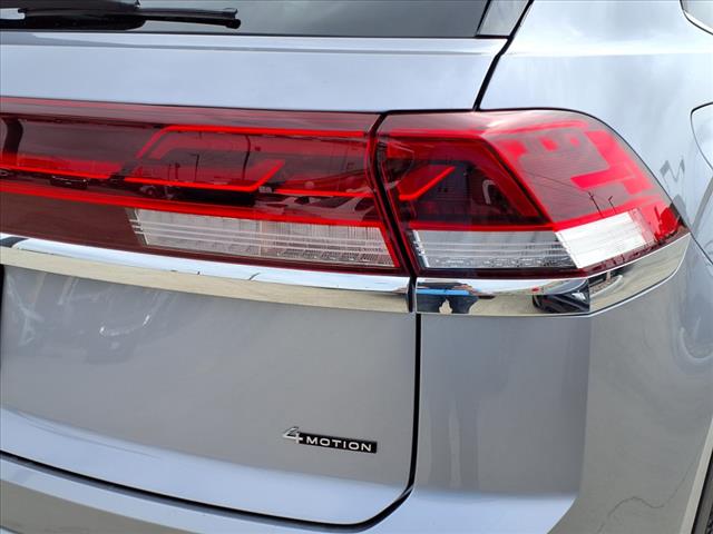 2024 Volkswagen Atlas Cross Sport 2.0T SE w/ Technology