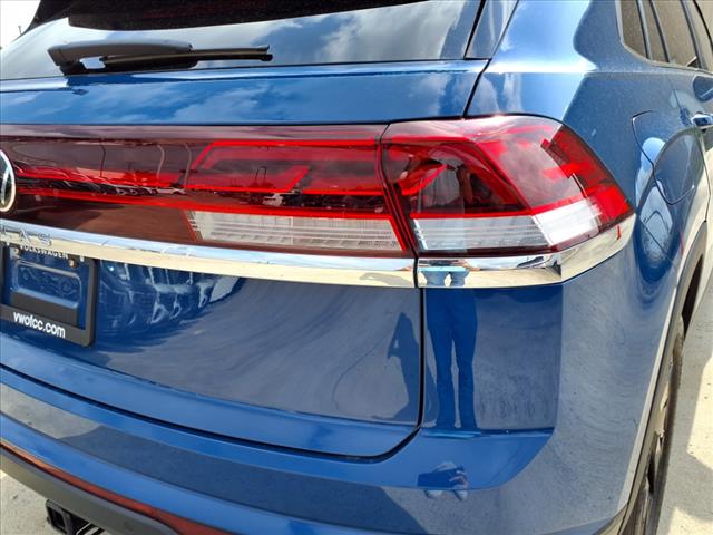 2025 Volkswagen Atlas Cross Sport 2.0T SE w/ Technology