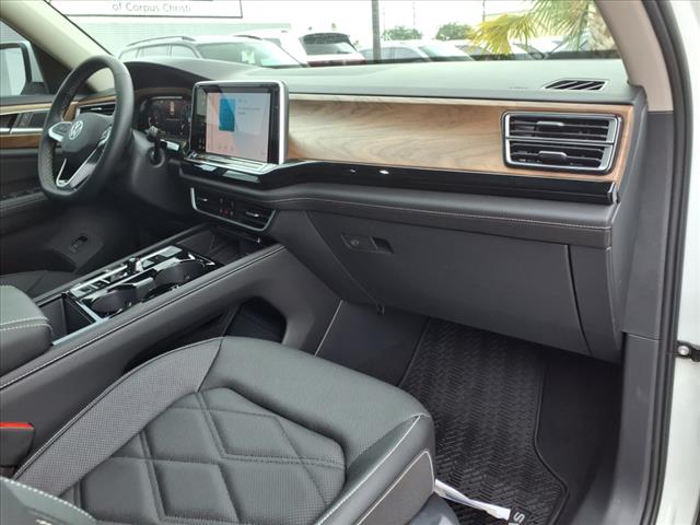 2025 Volkswagen Atlas 2.0T SE w/ Technology