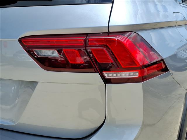 2021 Volkswagen Tiguan 2.0T SE R-Line Black