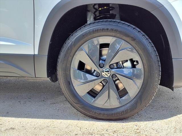 2025 Volkswagen Taos 1.5T S