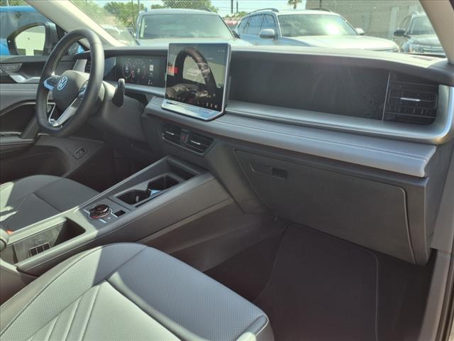 2025 Volkswagen Tiguan 2.0T SE