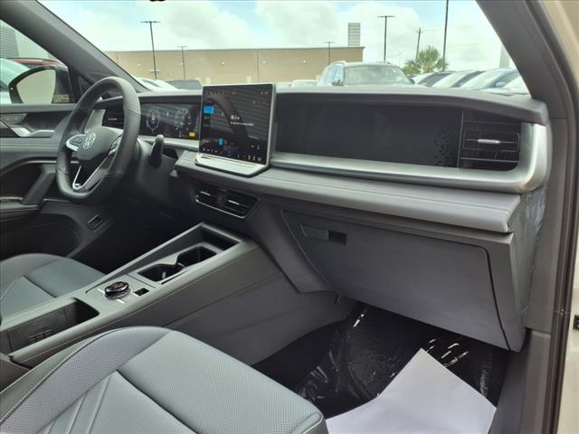 2025 Volkswagen Tiguan 2.0T SE R-Line Black