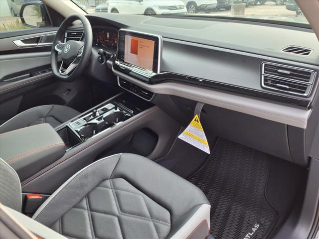 2025 Volkswagen Atlas 2.0T Peak Edition