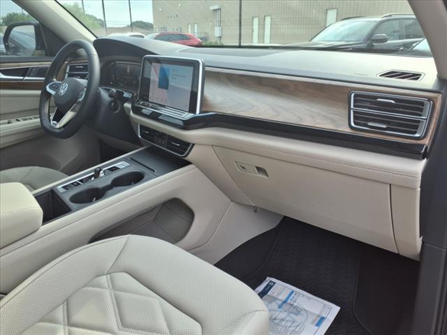 2025 Volkswagen Atlas 2.0T SE