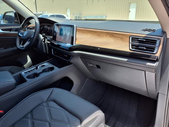 2025 Volkswagen Atlas 2.0T SE