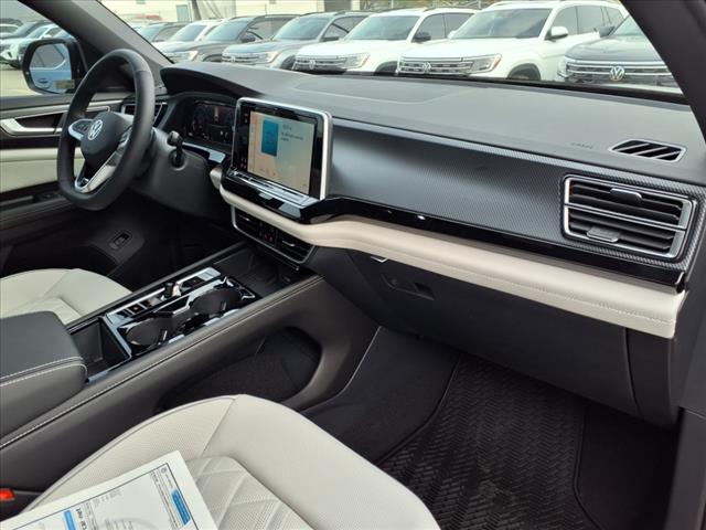 2025 Volkswagen Atlas Cross Sport 2.0T SEL Premium R-Line