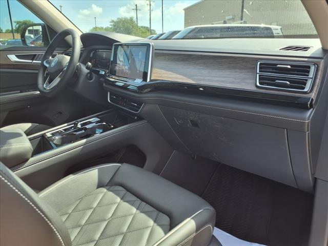 2025 Volkswagen Atlas 2.0T SEL Premium R-Line