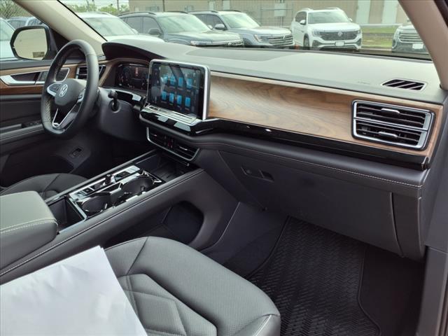 2025 Volkswagen Atlas 2.0T SE