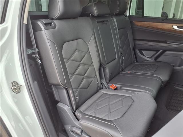 2025 Volkswagen Atlas 2.0T SE w/ Technology