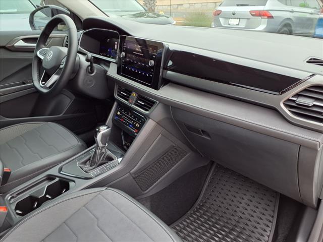 2025 Volkswagen Taos 1.5T SE Black