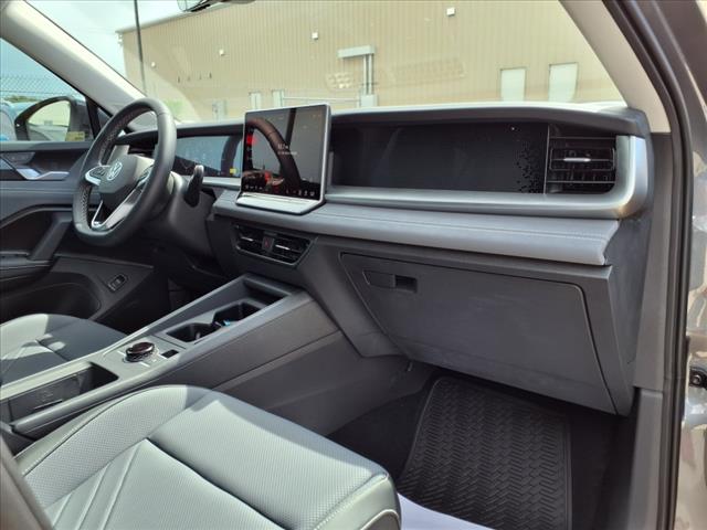 2025 Volkswagen Tiguan 2.0T SE