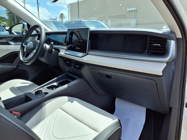 2025 Volkswagen Tiguan 2.0T SE