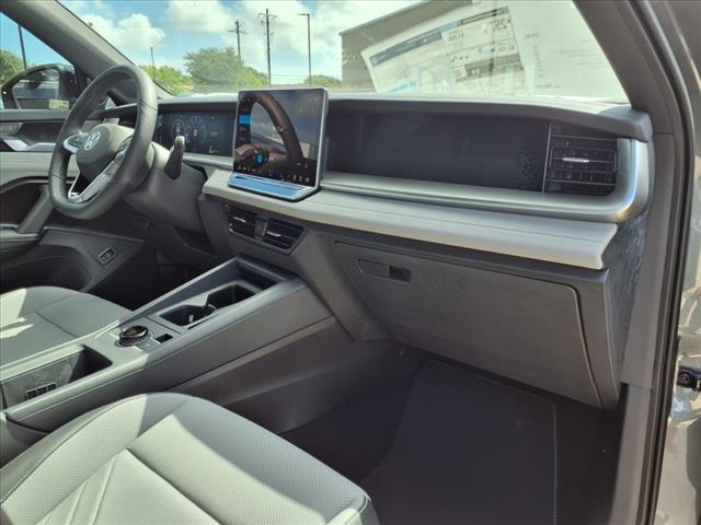 2025 Volkswagen Tiguan 2.0T SE R-Line Black